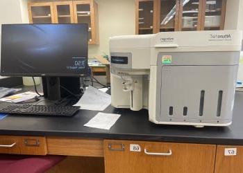 picture of the Attune NxT 4-laser (BRYV6) Acoustic Focusing Cytometer